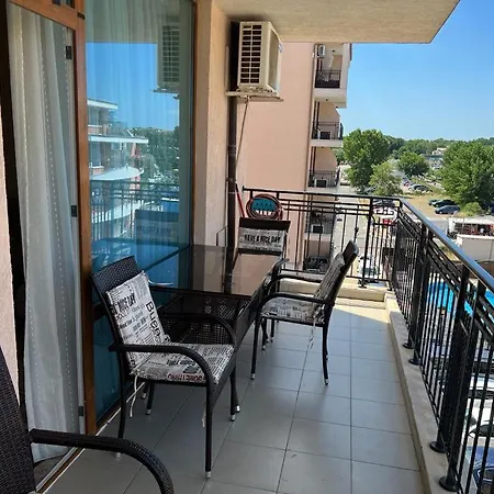 Karolina Complex Apartman